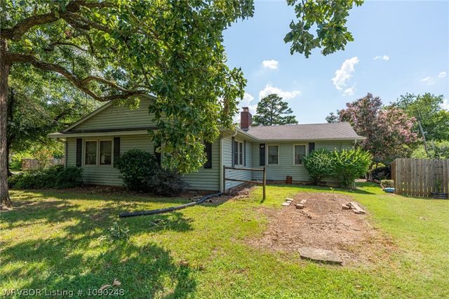 2323 S V Street, Fort Smith, AR 72901