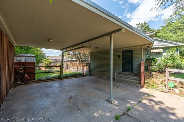 2323 S V Street, Fort Smith, AR 72901