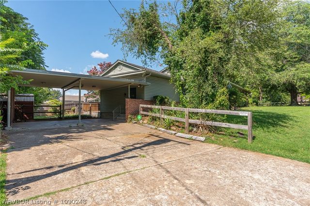2323 S V Street, Fort Smith, AR 72901