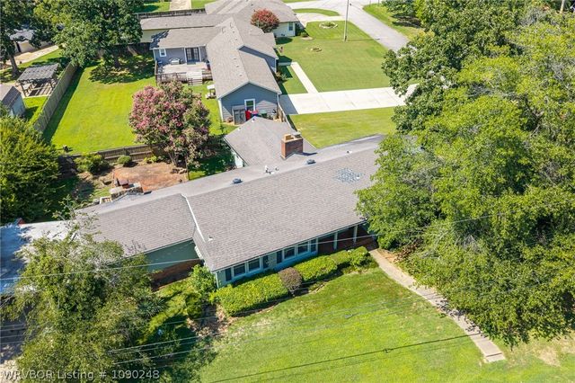 2323 S V Street, Fort Smith, AR 72901