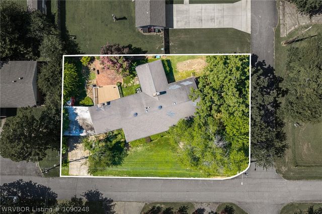 2323 S V Street, Fort Smith, AR 72901