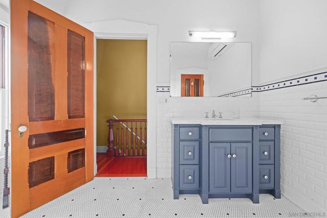 1930 30Th St, San Diego, CA 92102