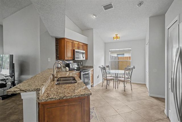 10238 CHARLESTON CORNER ROAD, Tampa, FL 33635