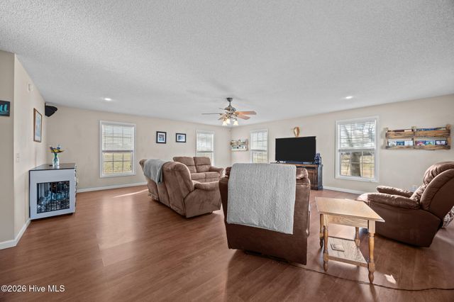 1635 Horse Pen Swamp Road, Washington, NC 27889