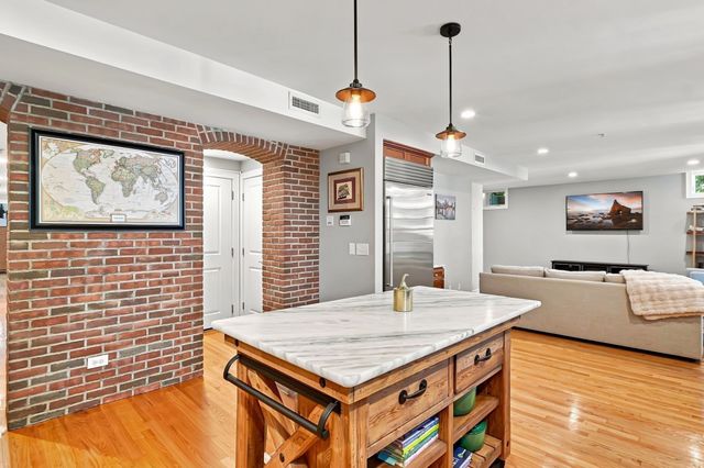 221 Worcester Lane 6, Waltham, MA 02451