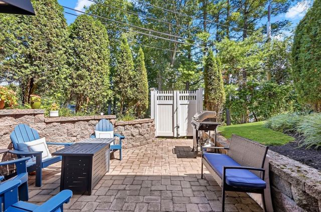 221 Worcester Lane 6, Waltham, MA 02451