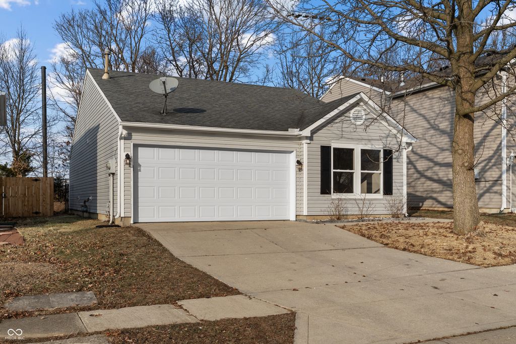 490 Harmony Drive, Greenwood, IN 46143