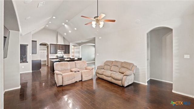 2083 Western Pecan, New Braunfels, TX 78130
