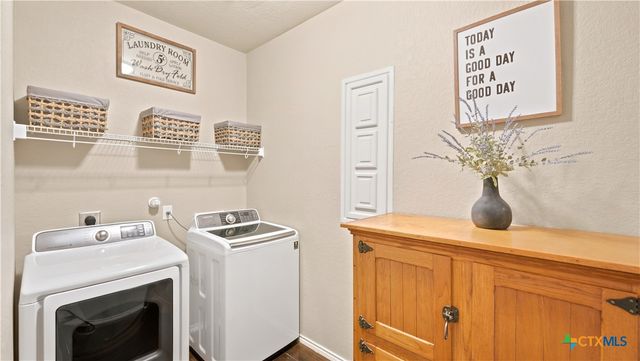 2083 Western Pecan, New Braunfels, TX 78130
