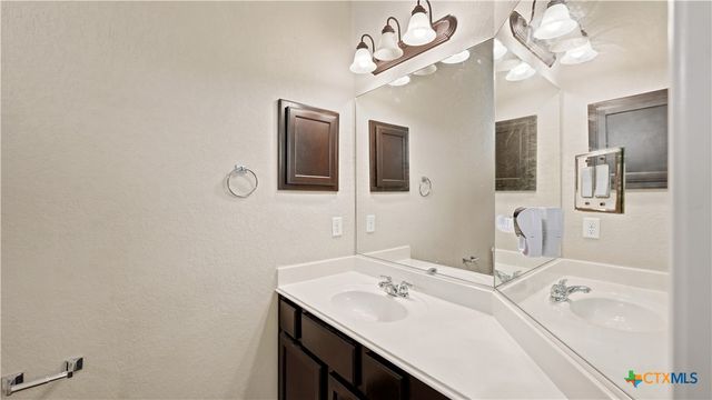 2083 Western Pecan, New Braunfels, TX 78130