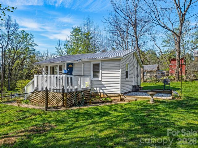 125 Lower Edgewood Road, Candler, NC 28715