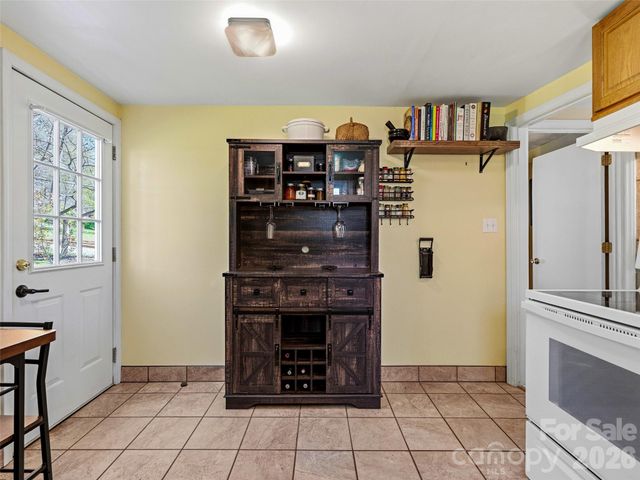 125 Lower Edgewood Road, Candler, NC 28715