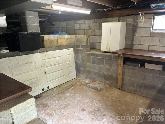 125 Lower Edgewood Road, Candler, NC 28715