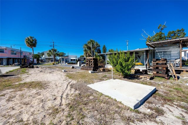 800 CHESAPEAKE DRIVE 13, Tarpon Springs, FL 34689