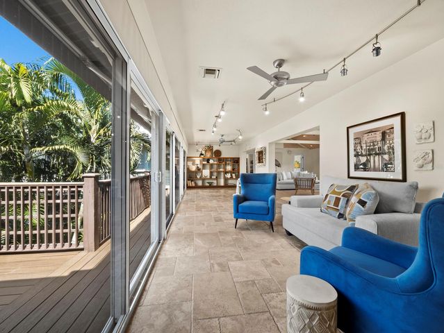 677 LANDS END DRIVE, Longboat Key, FL 34228