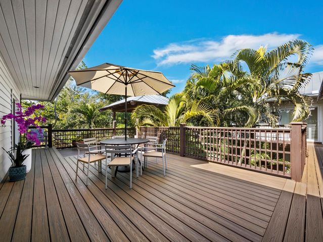 677 LANDS END DRIVE, Longboat Key, FL 34228