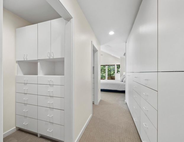 677 LANDS END DRIVE, Longboat Key, FL 34228