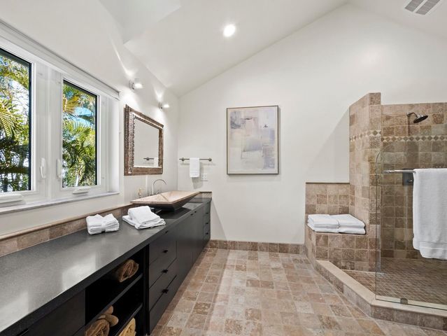 677 LANDS END DRIVE, Longboat Key, FL 34228