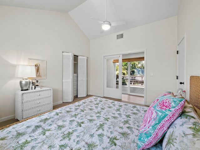 677 LANDS END DRIVE, Longboat Key, FL 34228