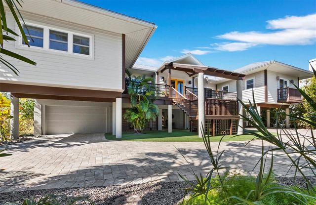 677 LANDS END DRIVE, Longboat Key, FL 34228