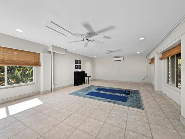 677 LANDS END DRIVE, Longboat Key, FL 34228