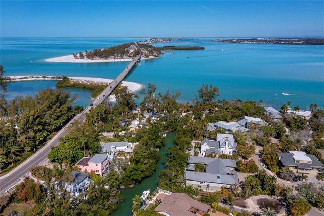 677 LANDS END DRIVE, Longboat Key, FL 34228