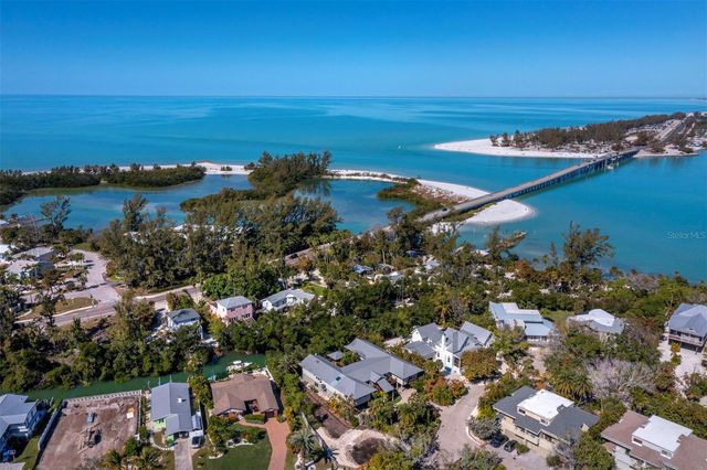 677 LANDS END DRIVE, Longboat Key, FL 34228