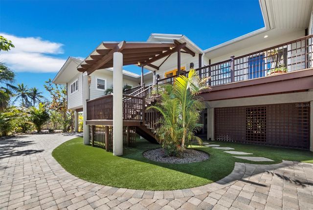 677 LANDS END DRIVE, Longboat Key, FL 34228