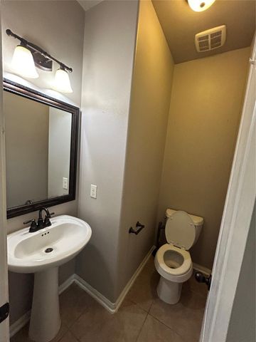 7936 Lake Commons Drive, Rosenberg, TX 77469