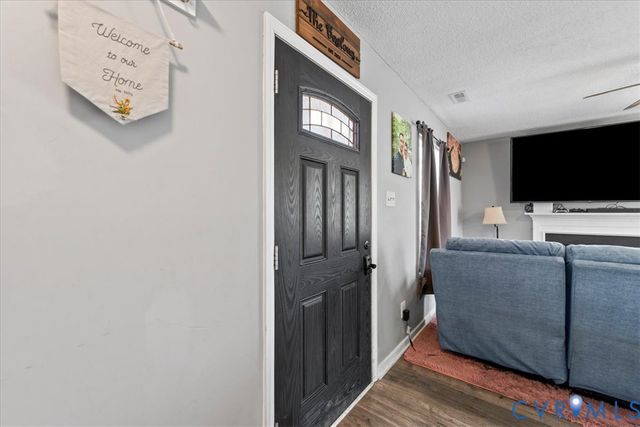 14126 Bermuda Point Ct, Chester, VA 23836