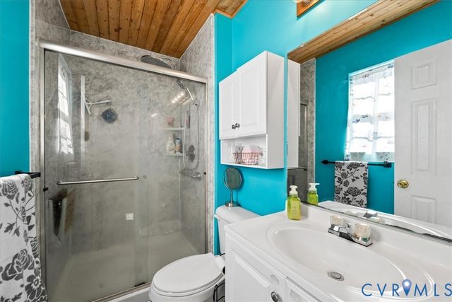 14126 Bermuda Point Ct, Chester, VA 23836