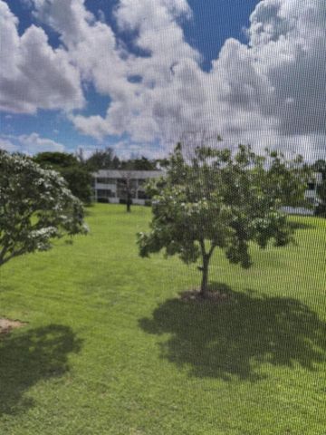 218 Windsor J, West Palm Beach, FL 33417