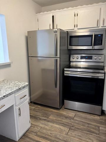 218 Windsor J, West Palm Beach, FL 33417