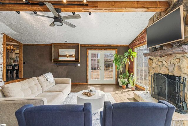 102 Harts Lane, Simpsonville, SC 29681