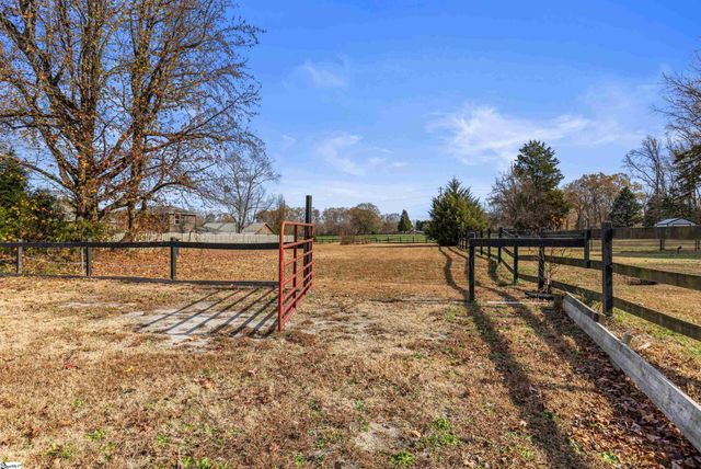 102 Harts Lane, Simpsonville, SC 29681