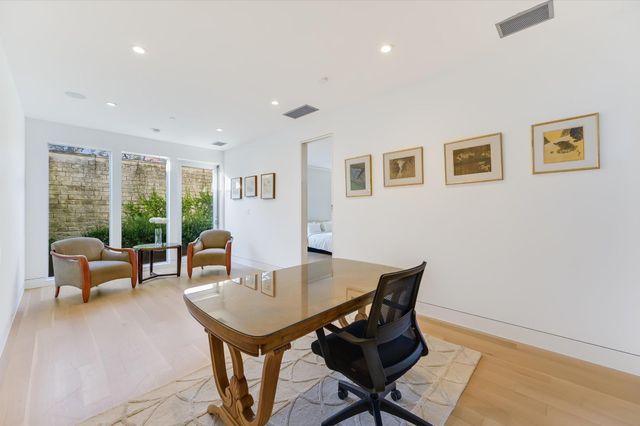 16 Sundown PKWY, Austin, TX 78746