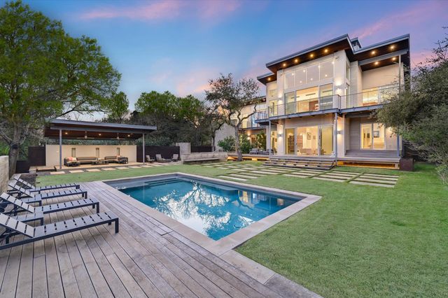 16 Sundown PKWY, Austin, TX 78746