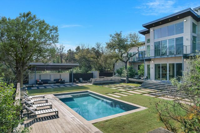 16 Sundown PKWY, Austin, TX 78746