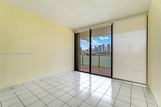 1000 Venetian Way 408, Miami, FL 33139