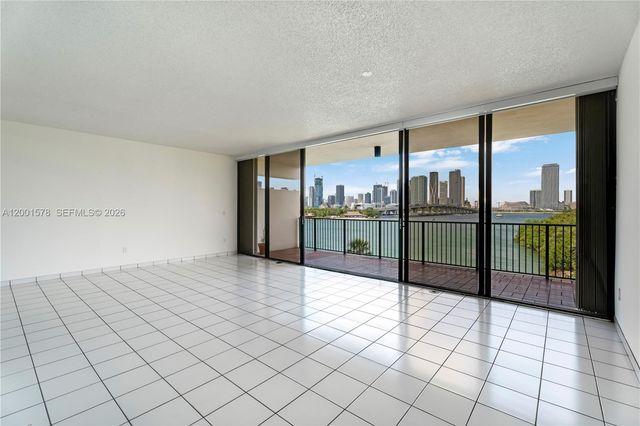 1000 Venetian Way 408, Miami, FL 33139