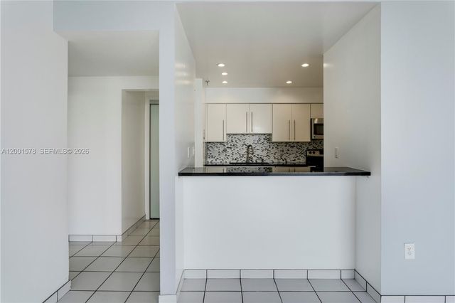 1000 Venetian Way 408, Miami, FL 33139