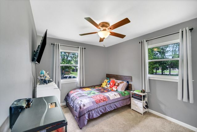 9 Hickory Drive, Hobart, IN 46342