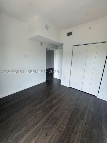 2675 NW 87th st 302, Miami, FL 33147