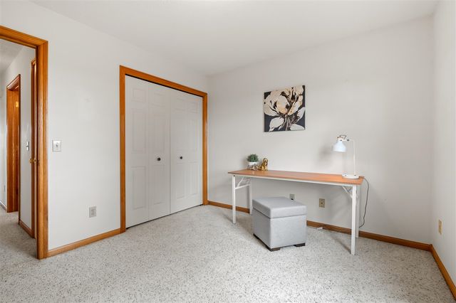 38347 Co Rd 374, Paw Paw, MI 49079