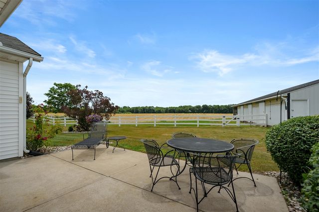 38347 Co Rd 374, Paw Paw, MI 49079