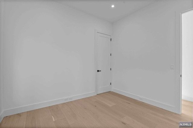 1419 Oleri Terrace, Fort Lee, NJ 07024