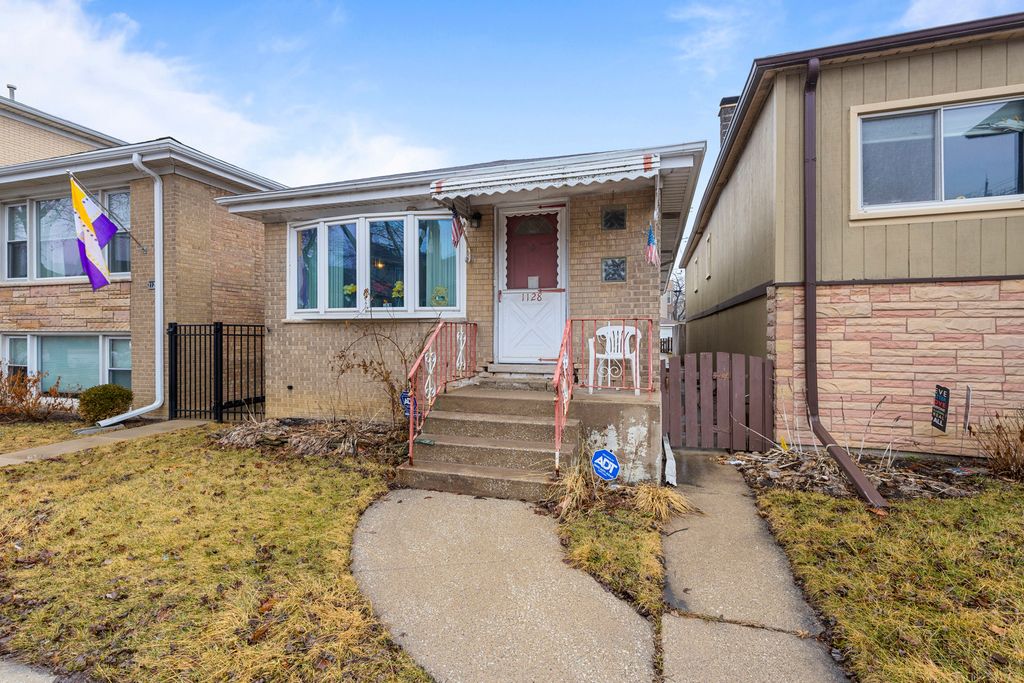 1128 Circle Avenue, Forest Park, IL 60130