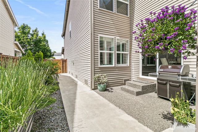 24106 236 Avenue SE, Maple Valley, WA 98038