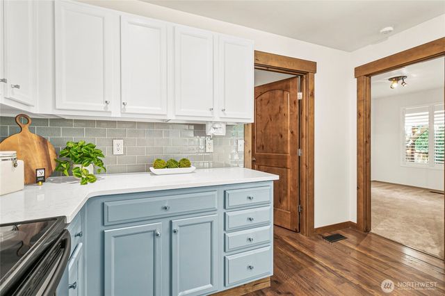 24106 236 Avenue SE, Maple Valley, WA 98038