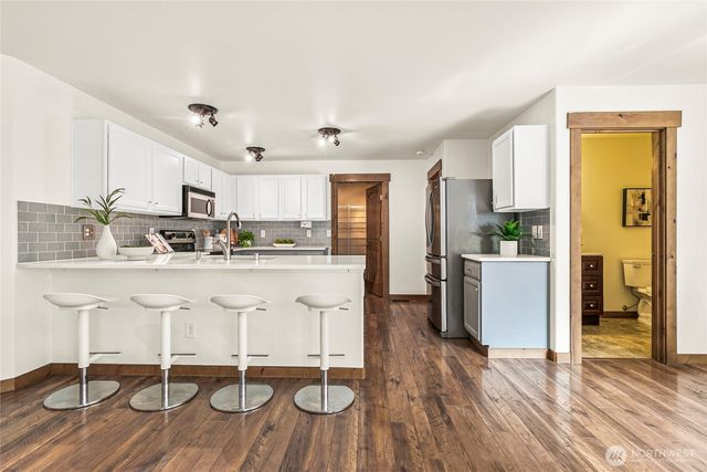 24106 236 Avenue SE, Maple Valley, WA 98038